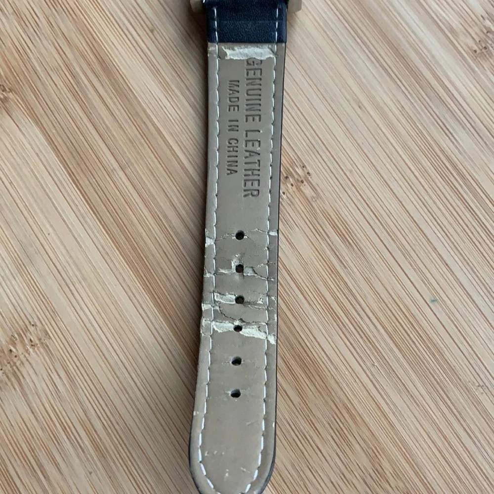 Artistry || Vintage Black Silver Watch Black Leather Band
